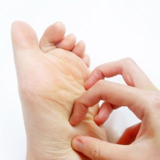 Lindert Juckreiz und Hautirritationen